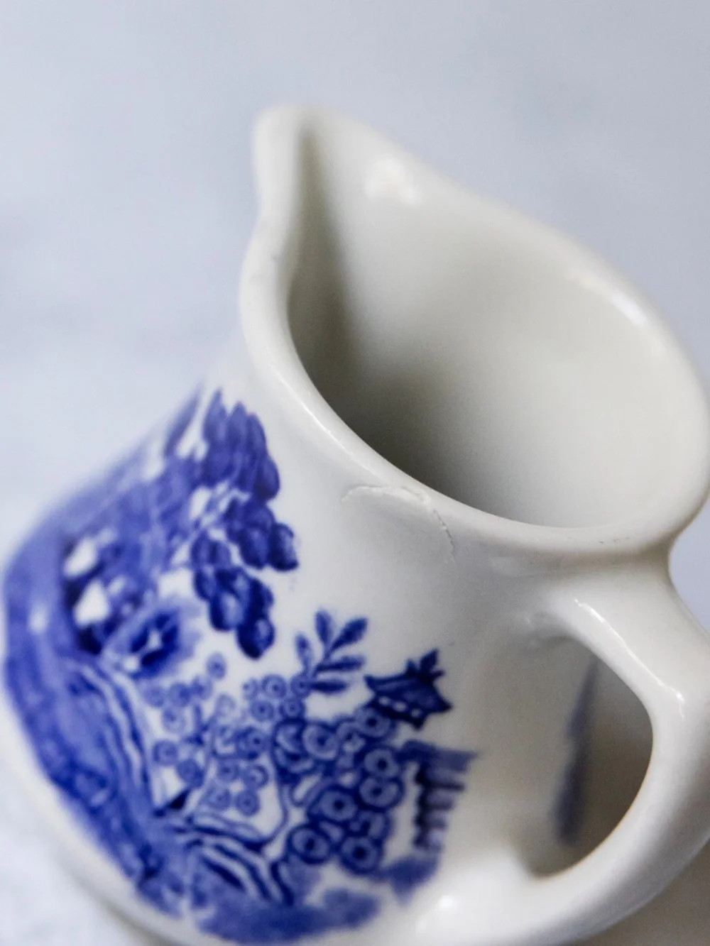 Shenango china vintage flow blue willow white creamer pitcher small 2.5